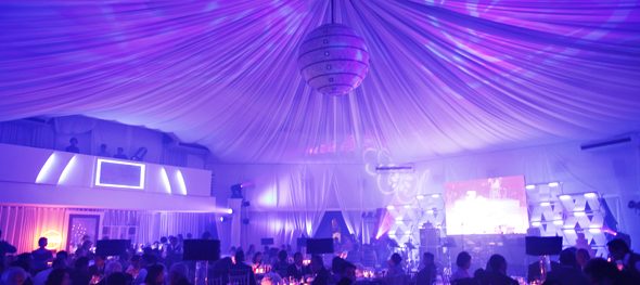 The Blue Leaf Events Pavilion: Minimalist Elegance, Maximal Experience for Wedding Receptions